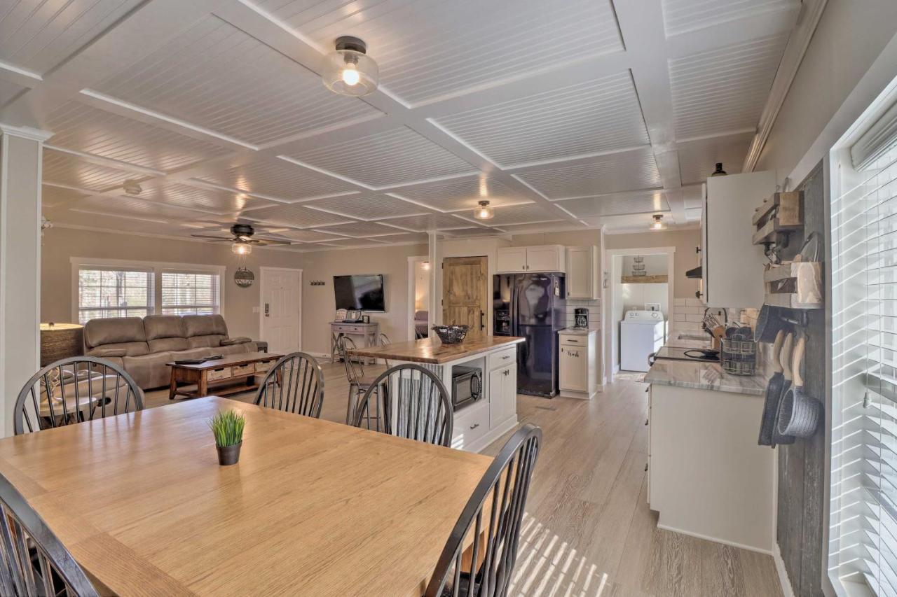Lakefront Greers Ferry Cabin With Covered Boat Slip! Fairfield Bay Экстерьер фото