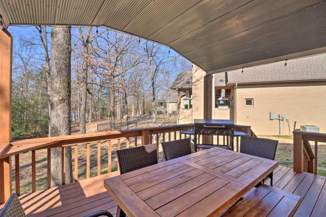 Lakefront Greers Ferry Cabin With Covered Boat Slip! Fairfield Bay Экстерьер фото