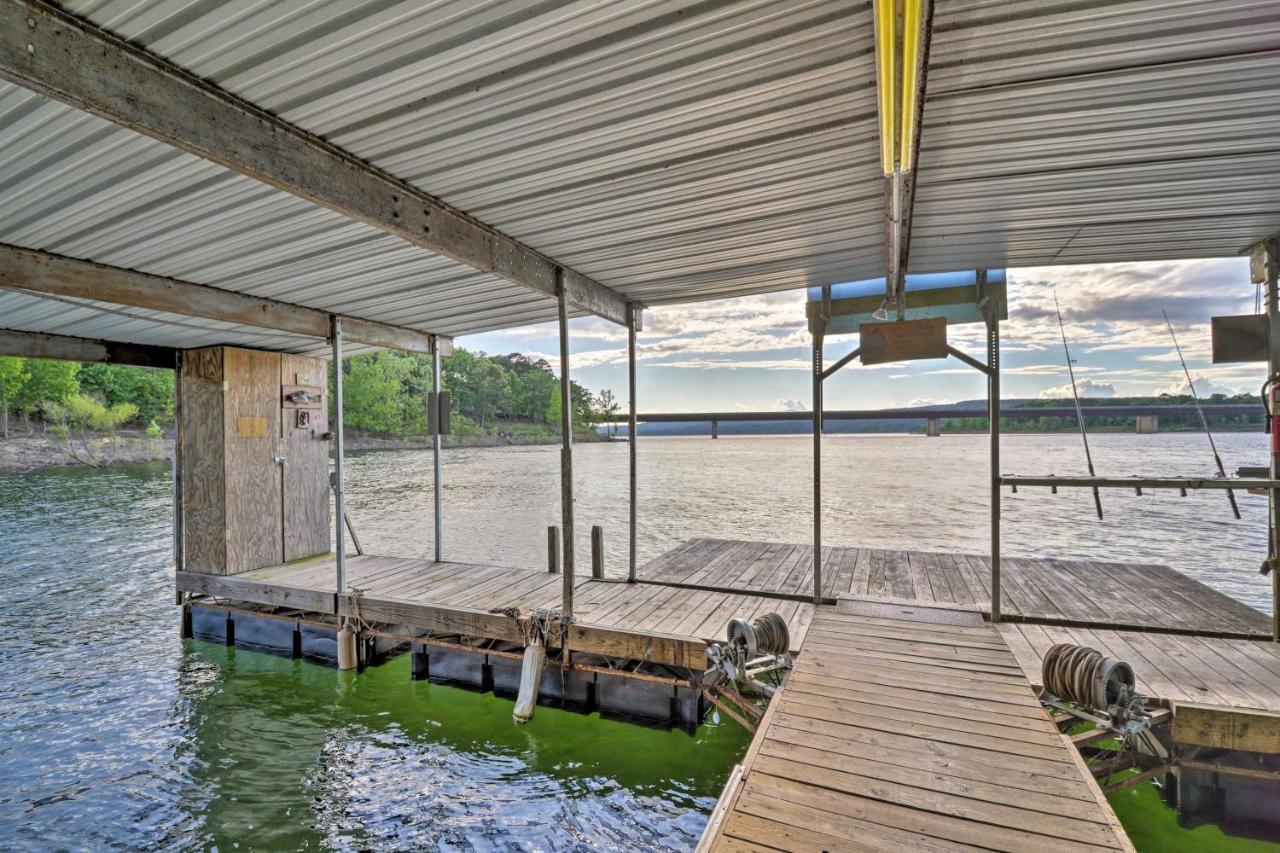 Lakefront Greers Ferry Cabin With Covered Boat Slip! Fairfield Bay Экстерьер фото